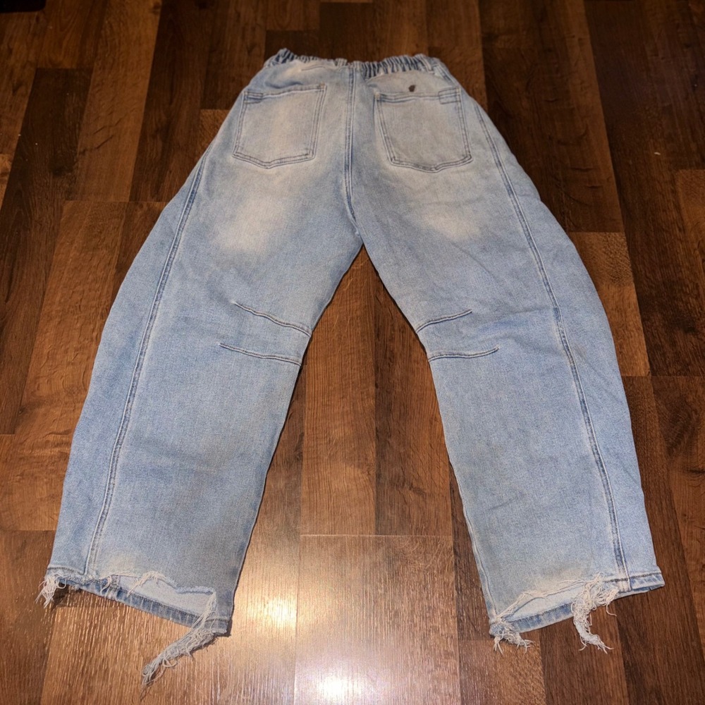 Blue Velvet Womens Light Wash Wide Leg Barrel Horseshoe Jeans Size S Button Fly - Picture 2 of 9